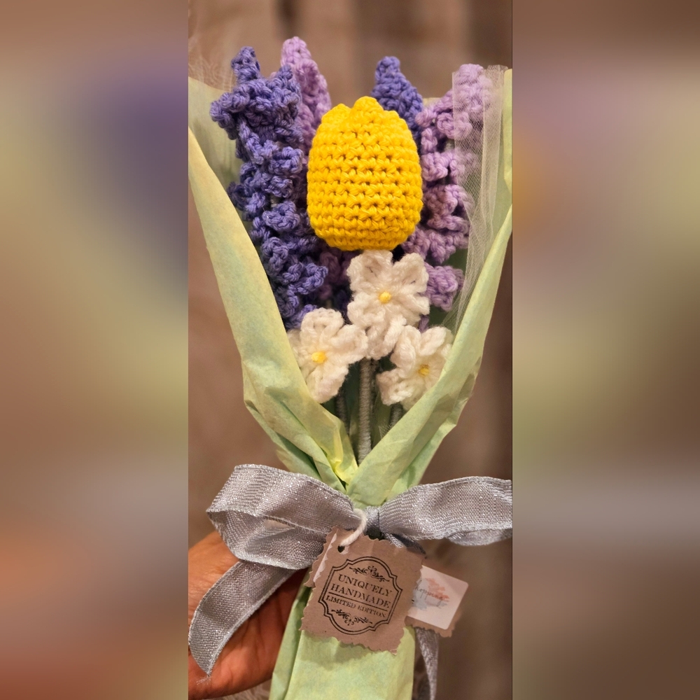 Small Flower  bouquet Chrochet Handmade